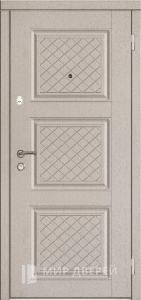 Наружная входная дверь в дом №50 - фото вид снаружи